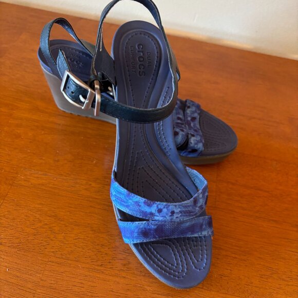 Crocs Blue tie Dye leigh wedge heel canvas adjustable strap slip on sz w10 - Picture 1 of 7